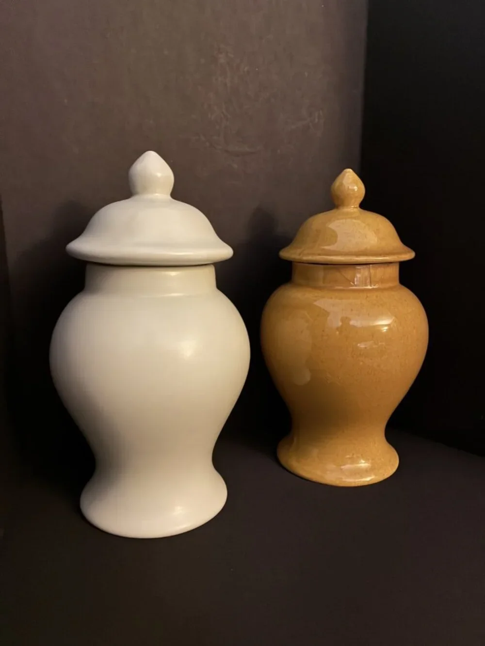 Haeger Pottery, 2 Ginger Jars, 6-inches, Mustard, Ecru, stamped, crack, Urn,vase